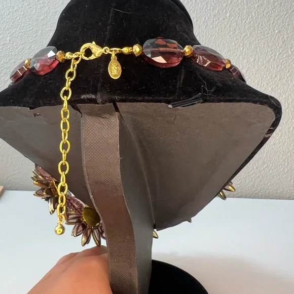 Vintage Joan Rivers Cluster Floral Bib Necklace - Picture 5 of 7